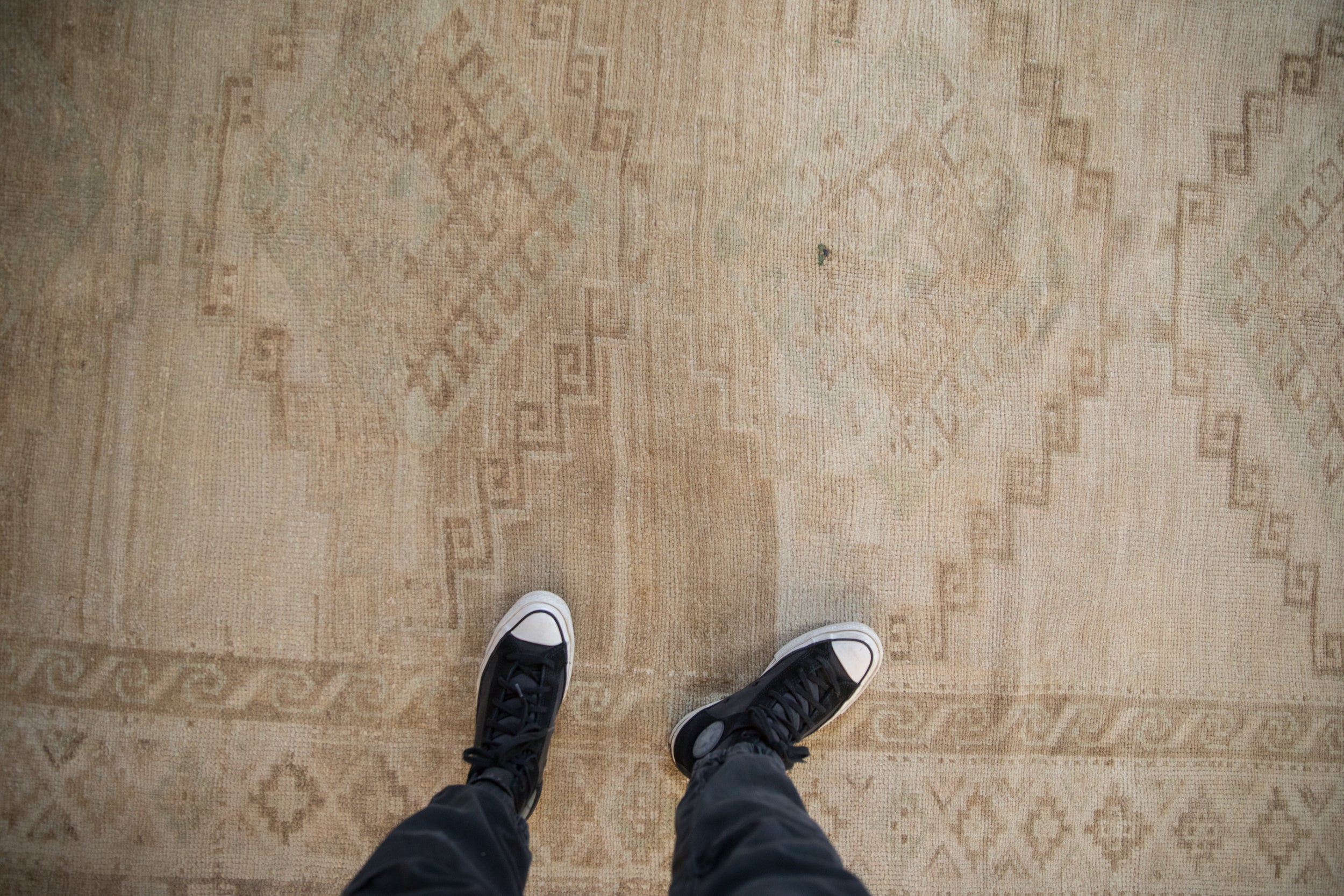 Vintage Distressed Kars Carpet // ONH Item: 10400, Image 3