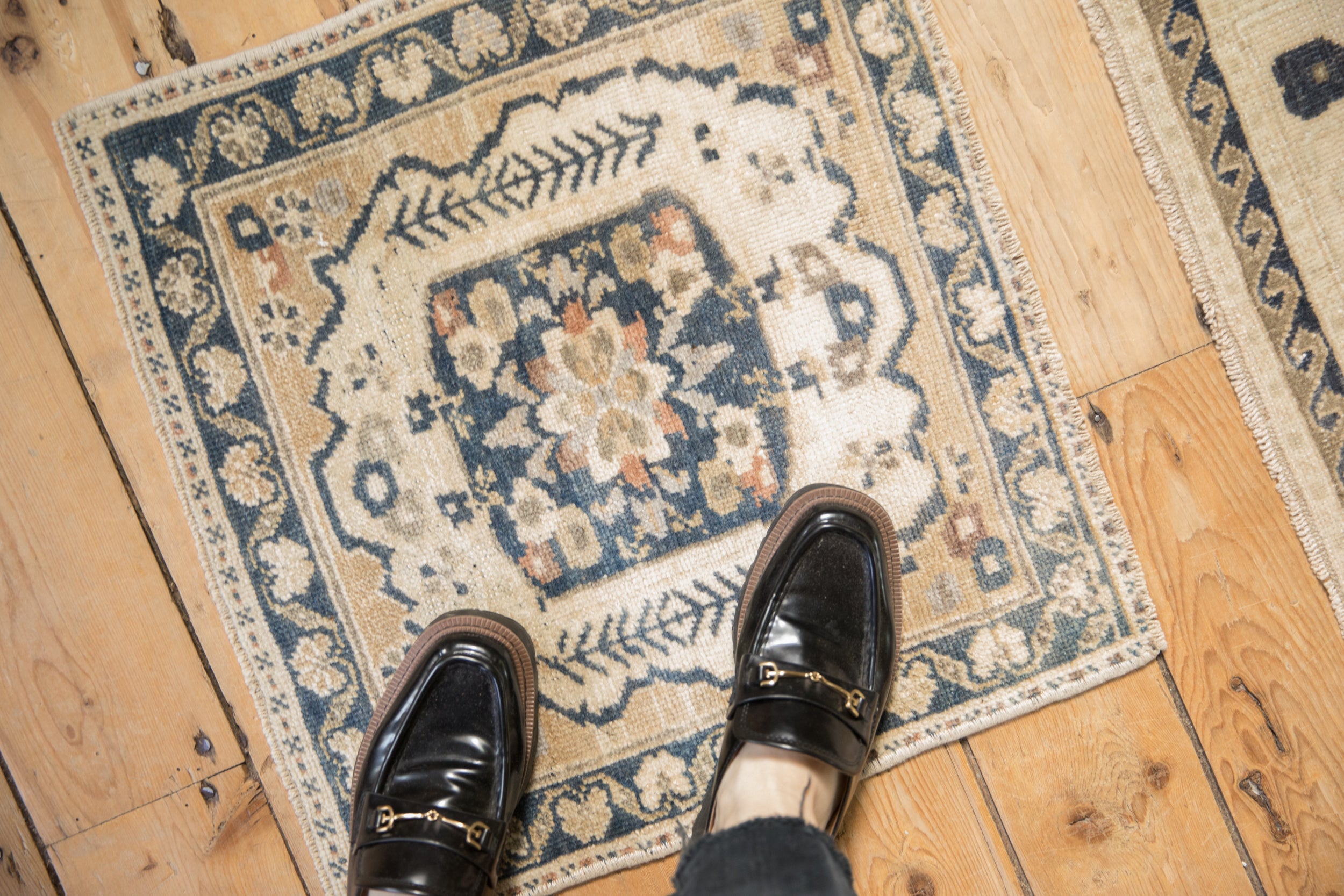 Vintage Distressed Oushak Square Rug Mat // ONH Item: 11677, Image 1