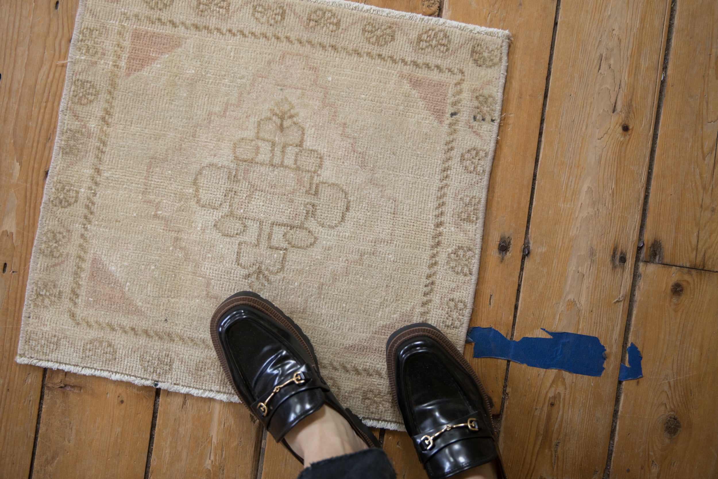 Vintage Distressed Oushak Square Rug Mat // ONH Item: 11698, Image 1