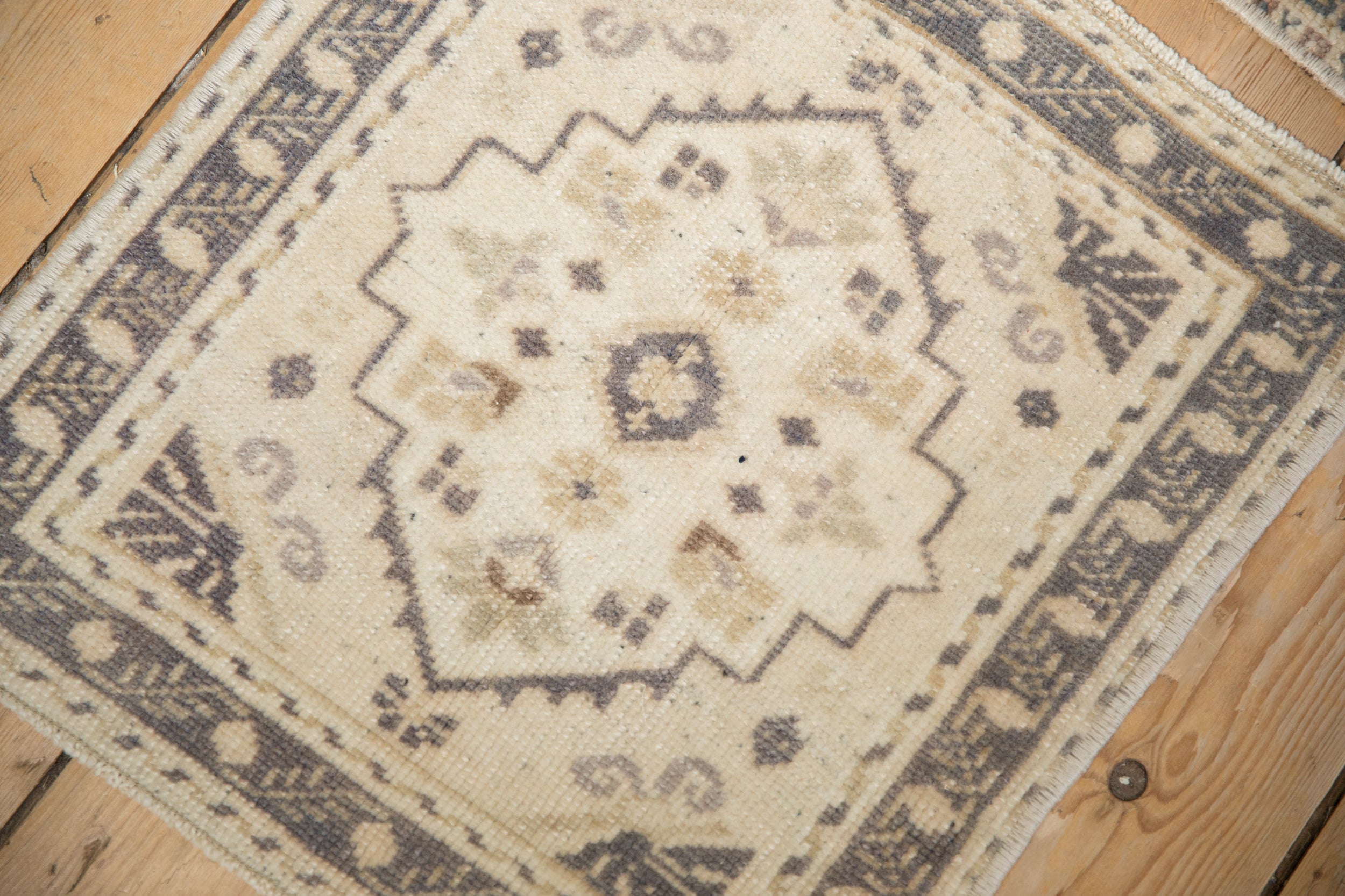 Vintage Distressed Oushak Square Rug Mat // ONH Item: 11734, Image 1