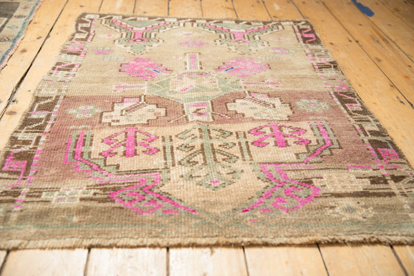 Vintage Distressed Kars Square Rug // ONH Item: 12420, Image 7