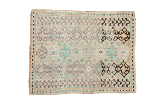 Vintage Distressed Oushak Rug Mat // ONH Item: 12433