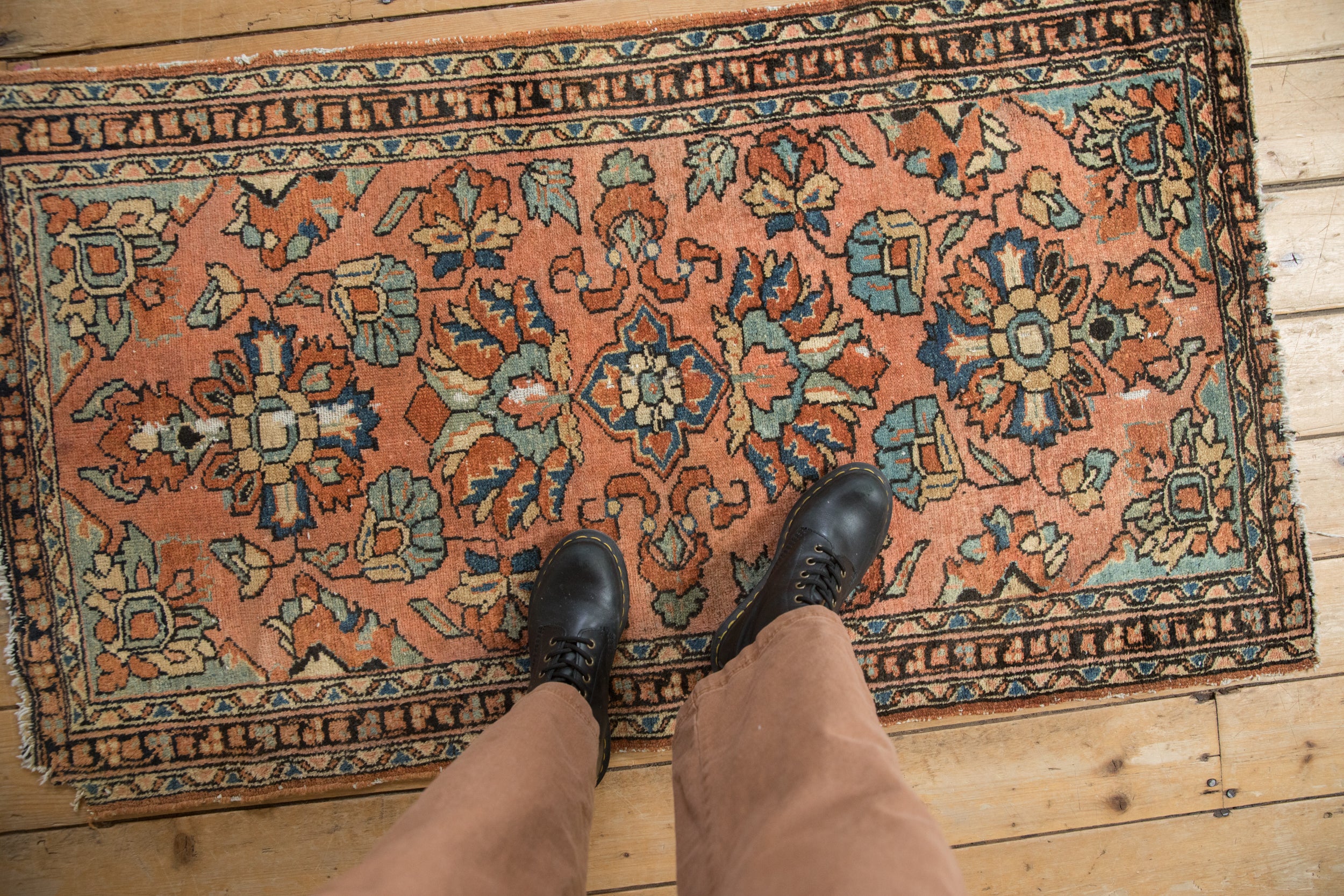 Vintage Lilihan Rug // ONH Item: 12503, Image 1