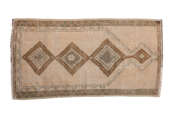 Vintage Distressed Anatolian Rug // ONH Item: 12539