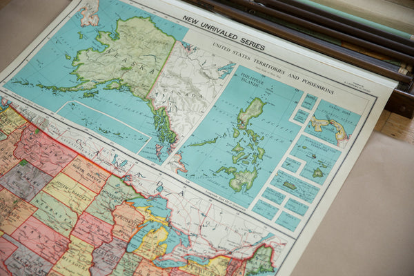 Vintage Nystrom Pull Down Map of the United States and Mexico // ONH Item: 12557, Image 8