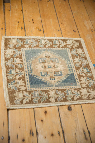 Vintage Distressed Oushak Square Rug Mat // ONH Item: 12581, Image 2