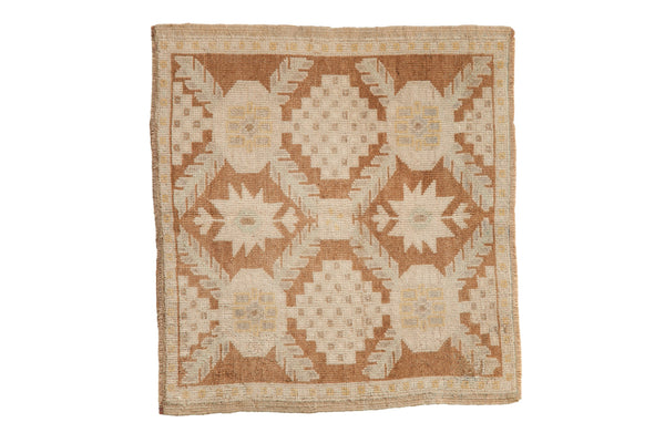Vintage Distressed Oushak Square Rug Mat // ONH Item: 12582