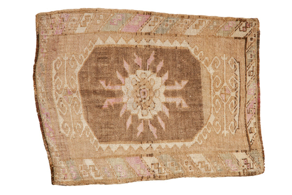 Vintage Distressed Kars Square Rug Mat // ONH Item: 12583