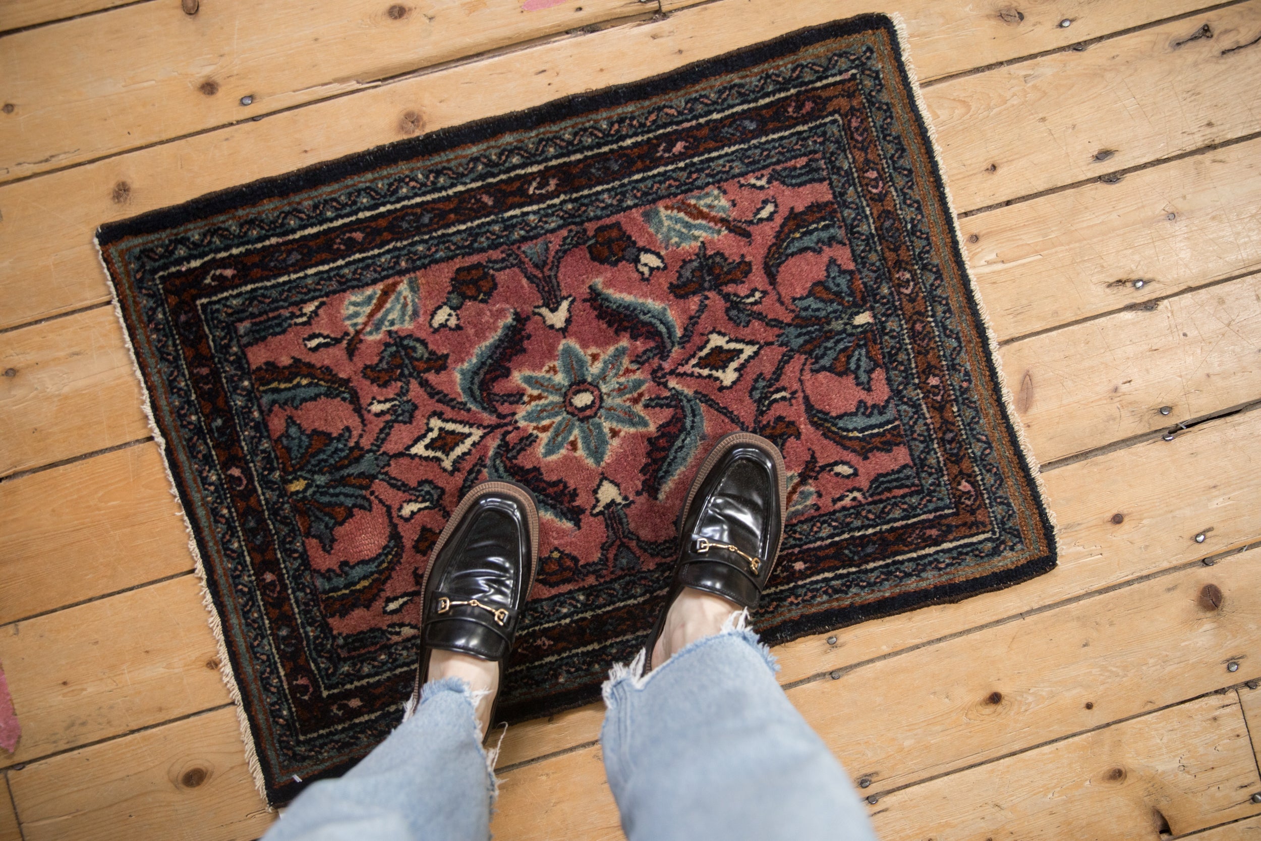 Vintage Fine Bibikabad Rug Mat // ONH Item: 12618, Image 1