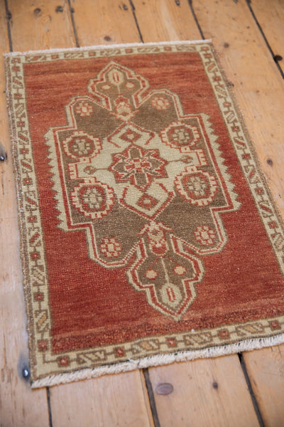 Vintage Distressed Oushak Rug Mat // ONH Item: 12863, Image 4