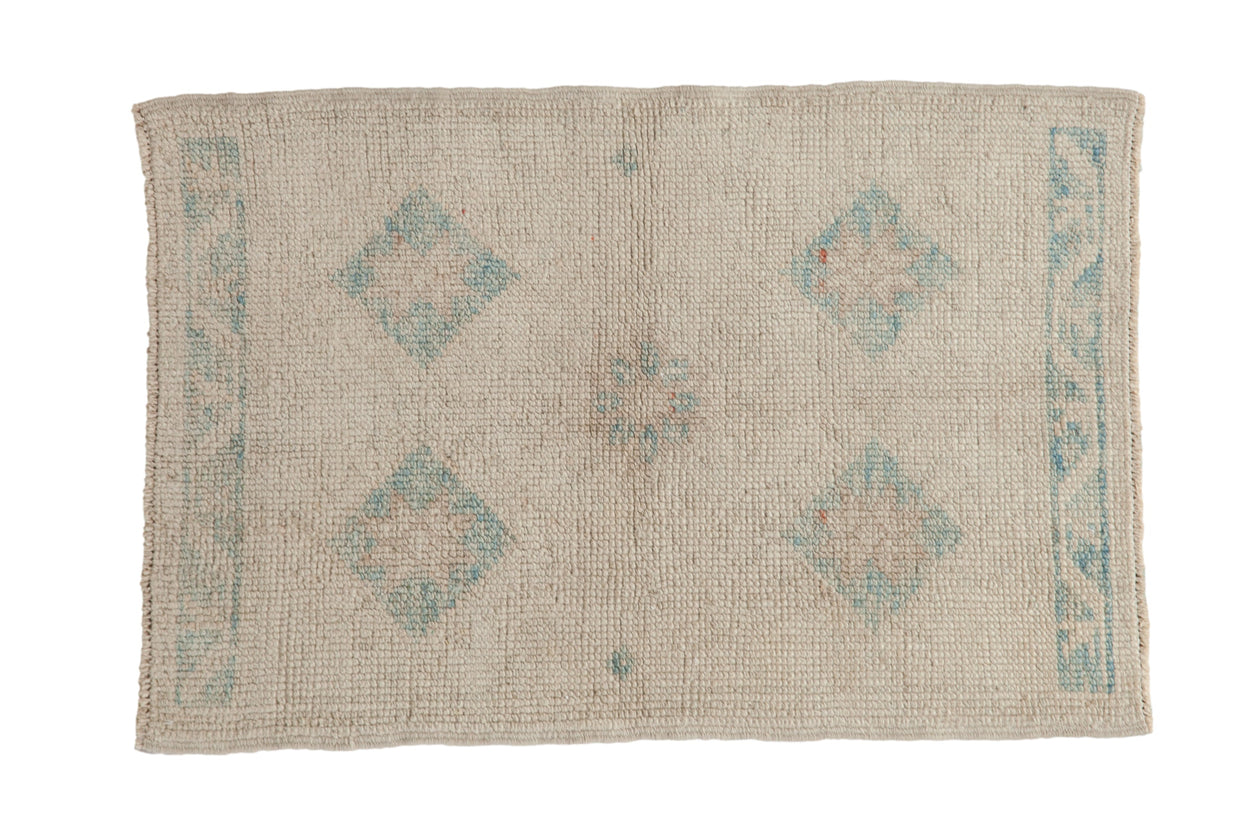 Distressed Oushak Rug // ONH Item: 12871