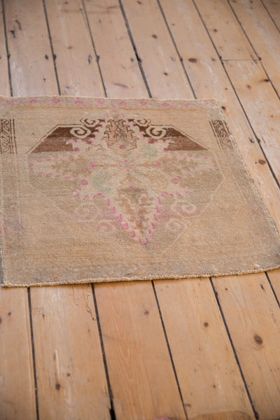 Vintage Distressed Oushak Square Rug Mat // ONH Item: 12876, Image 5