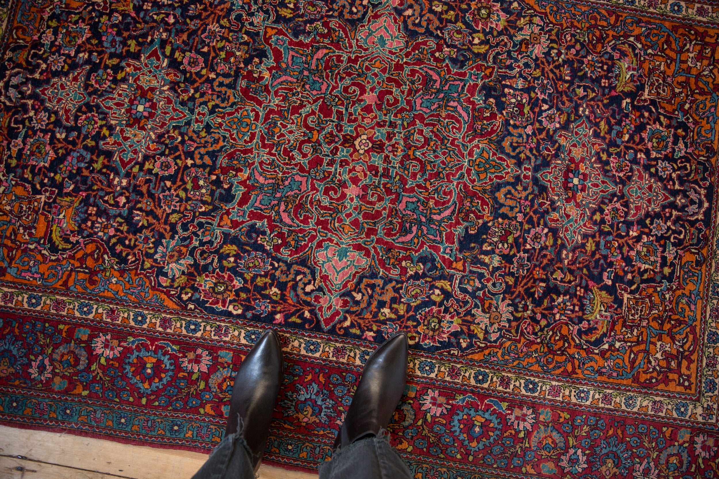Antique Fine Kashan Rug // ONH Item: 12913, Image 1