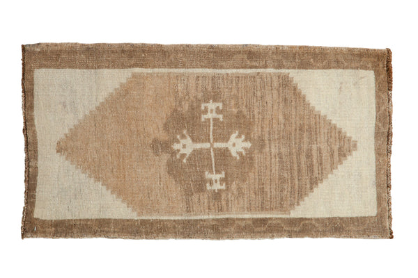 1.5x3 Vintage Distressed Kars Rug Mat // ONH Item 13004