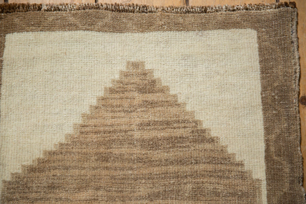 1.5x3 Vintage Distressed Kars Rug Mat // ONH Item 13004, Image 2