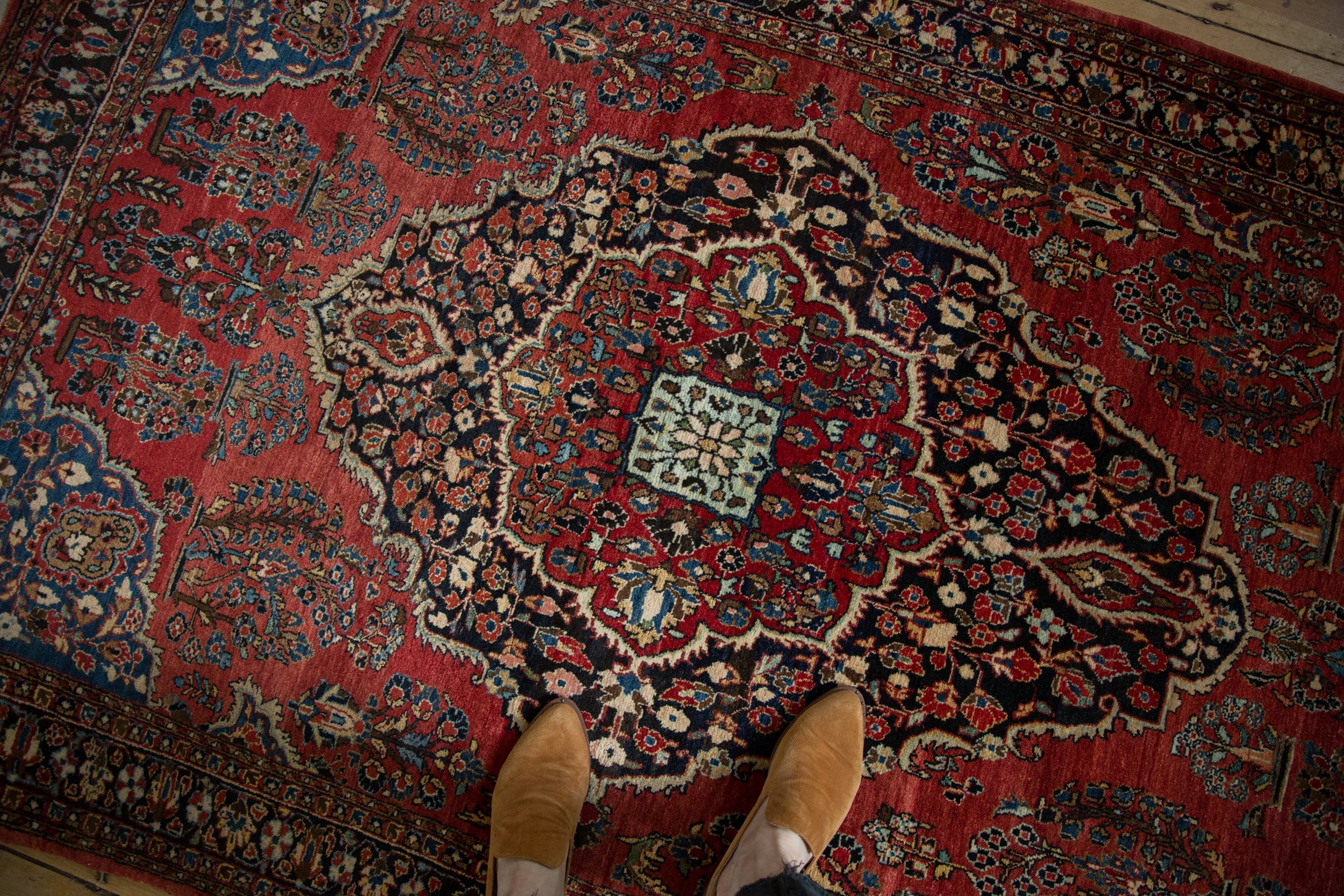 4.5x7 Vintage Sarouk Rug // ONH Item 13014, Image 1