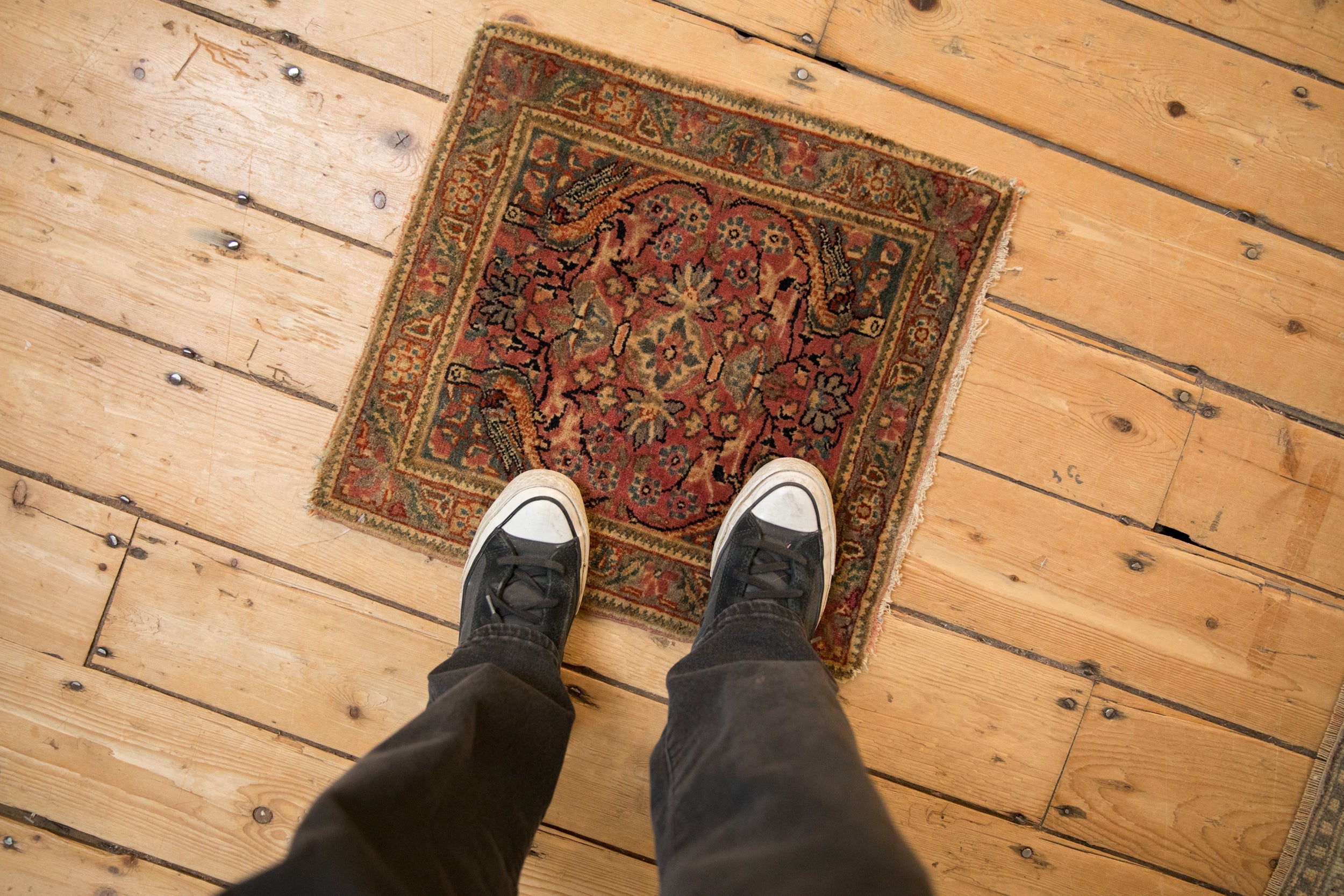 1.5x1.5 Vintage Farahan Sarouk Square Rug Mat