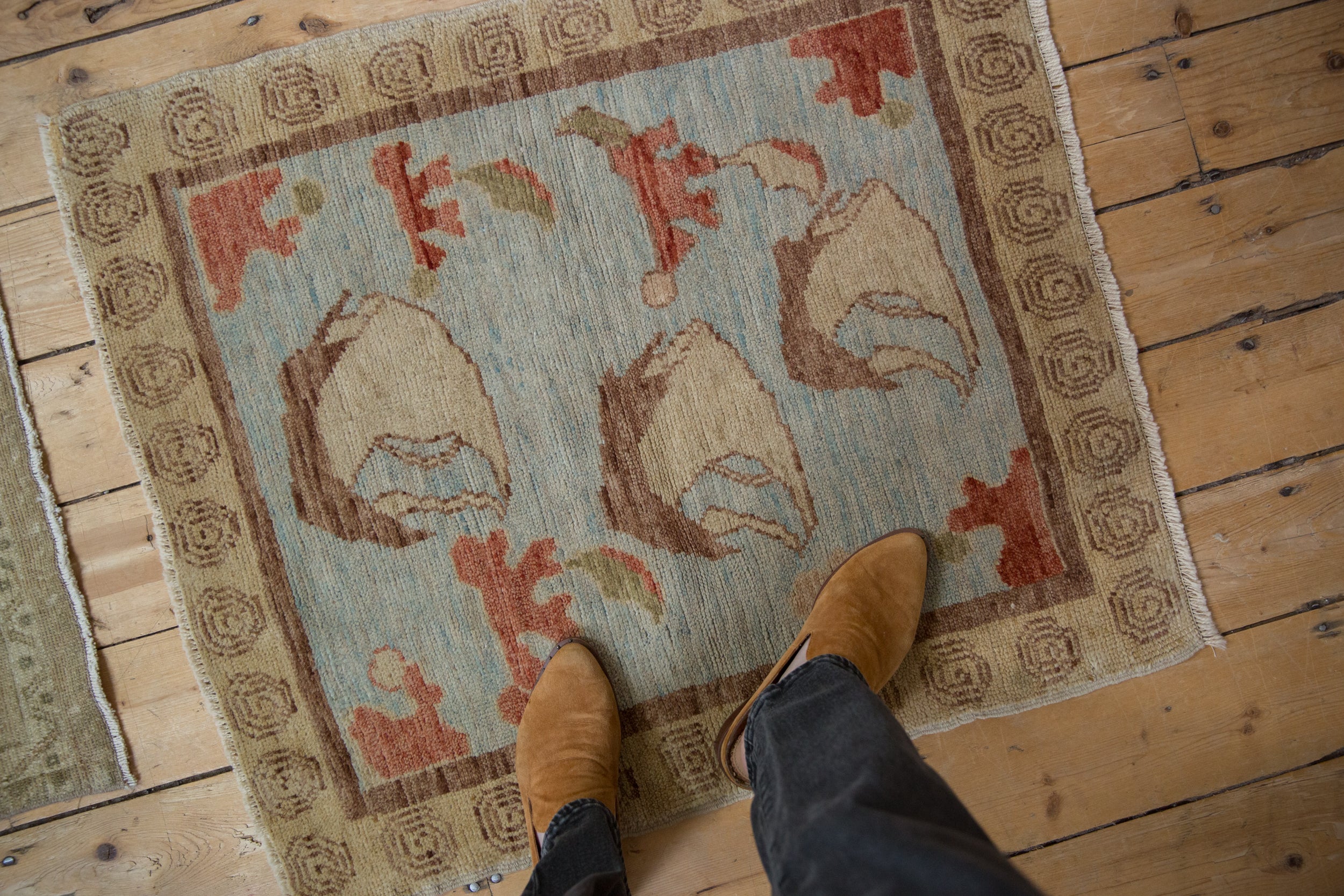 2.5x3 Oushak Square Rug