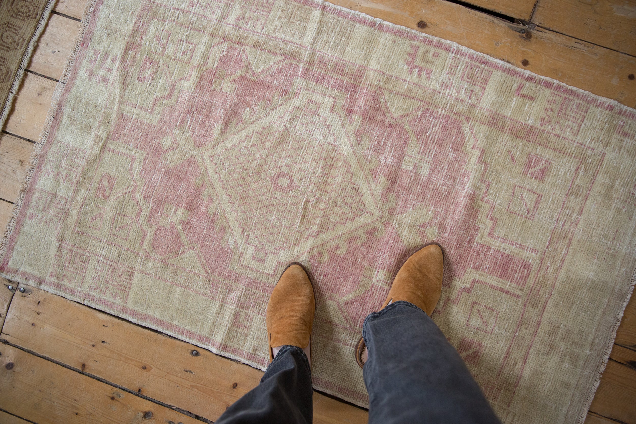 2.5x4 Vintage Distressed Oushak Rug