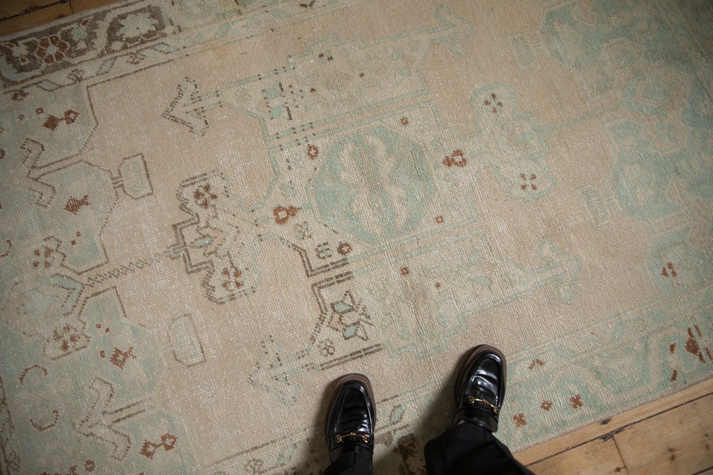 Vintage Distressed Oushak Rug / ONH item 13264