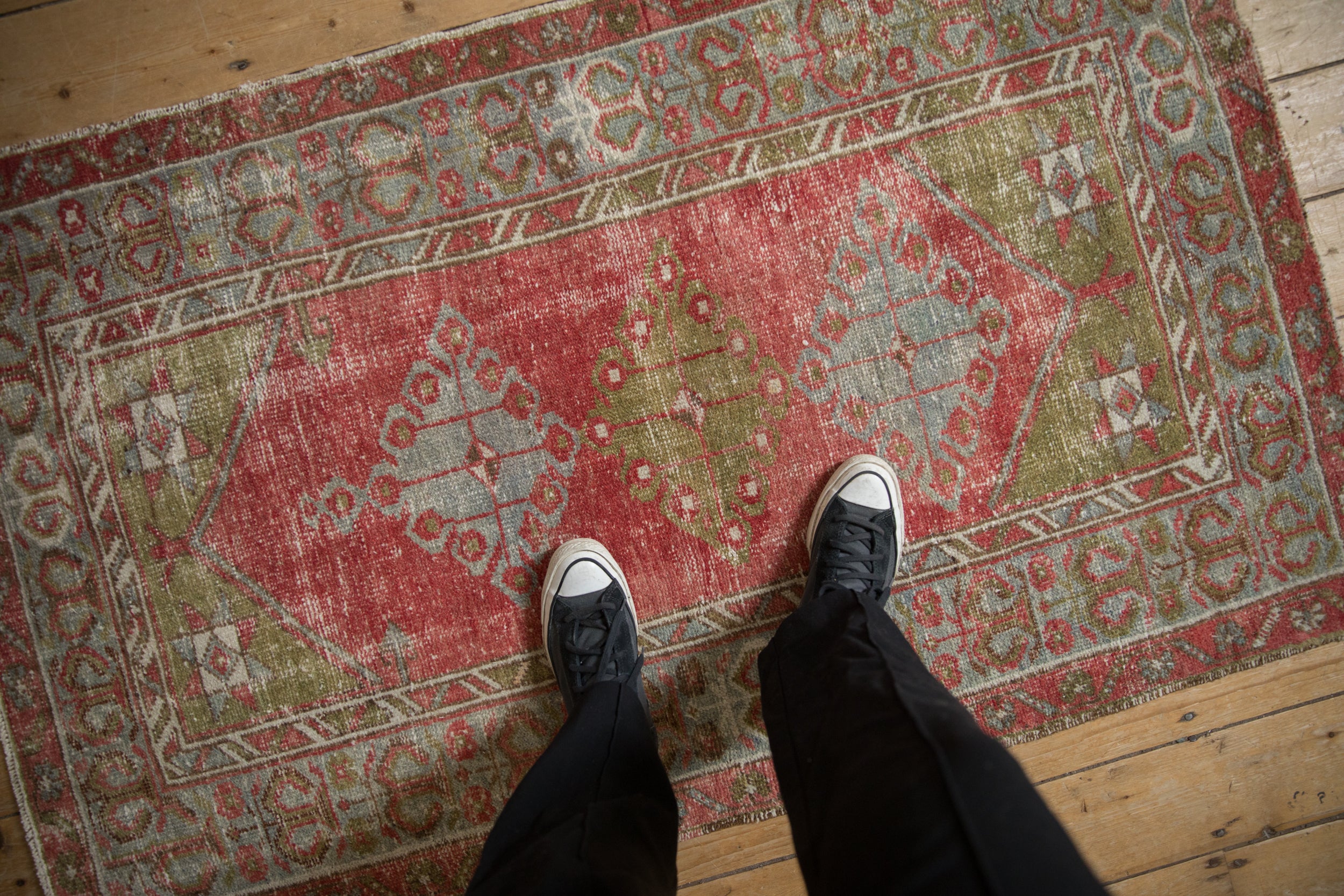 Vintage Distressed Oushak Rug / ONH item 13311