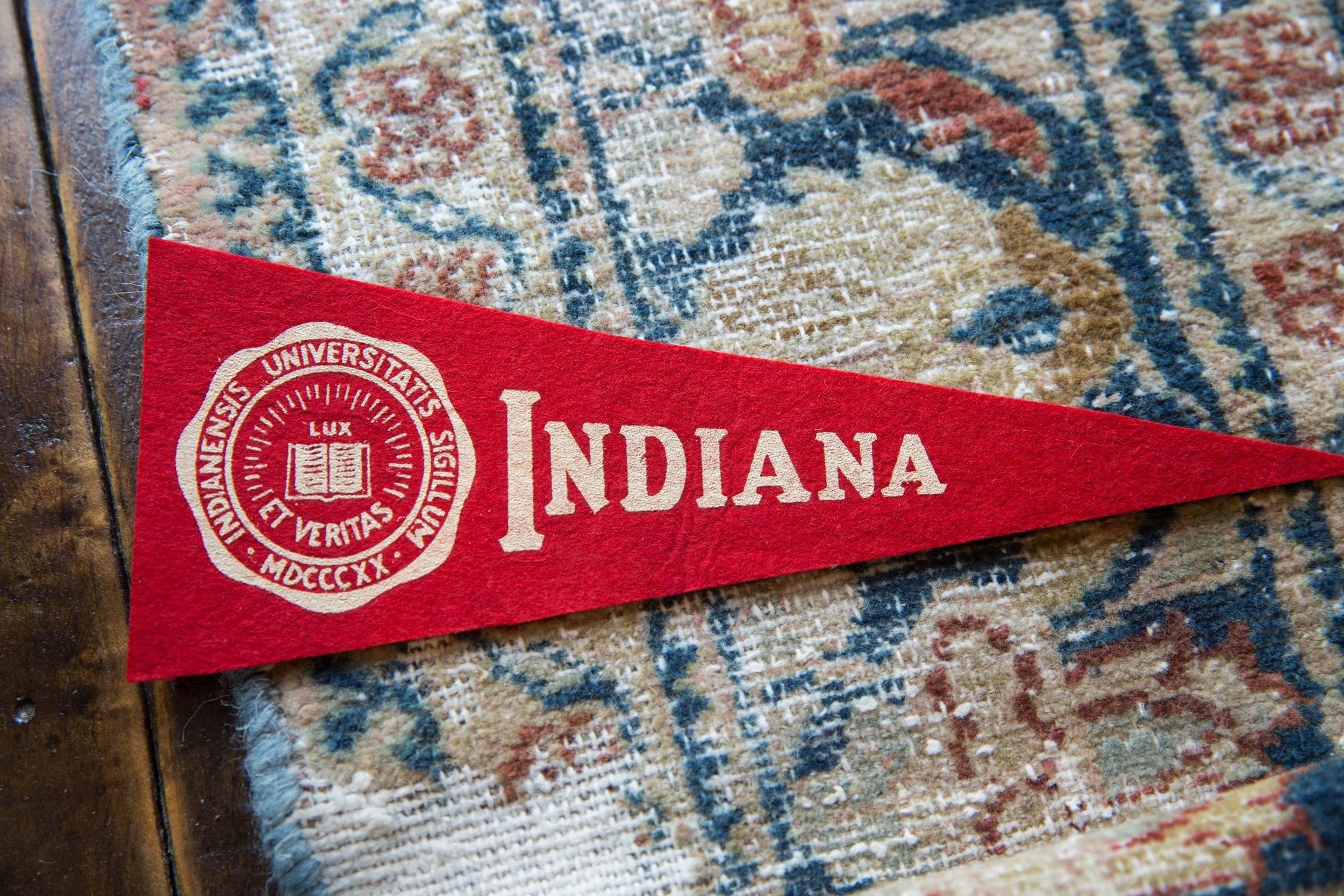 Vintage Indiana University Felt Flag // ONH Item 9565 Image 1