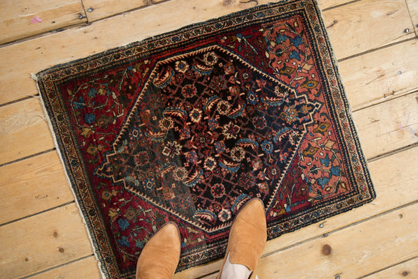 Vintage Fine Farahan Sarouk Square Rug Mat // ONH Item: 9629, Image 1