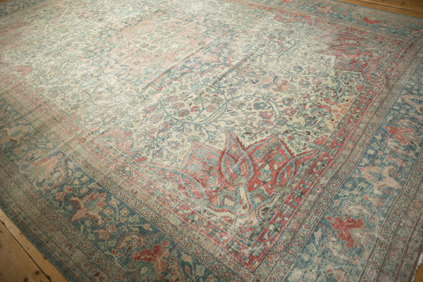 Vintage Distressed Mahal Carpet // ONH Item: ee004628, Image 9