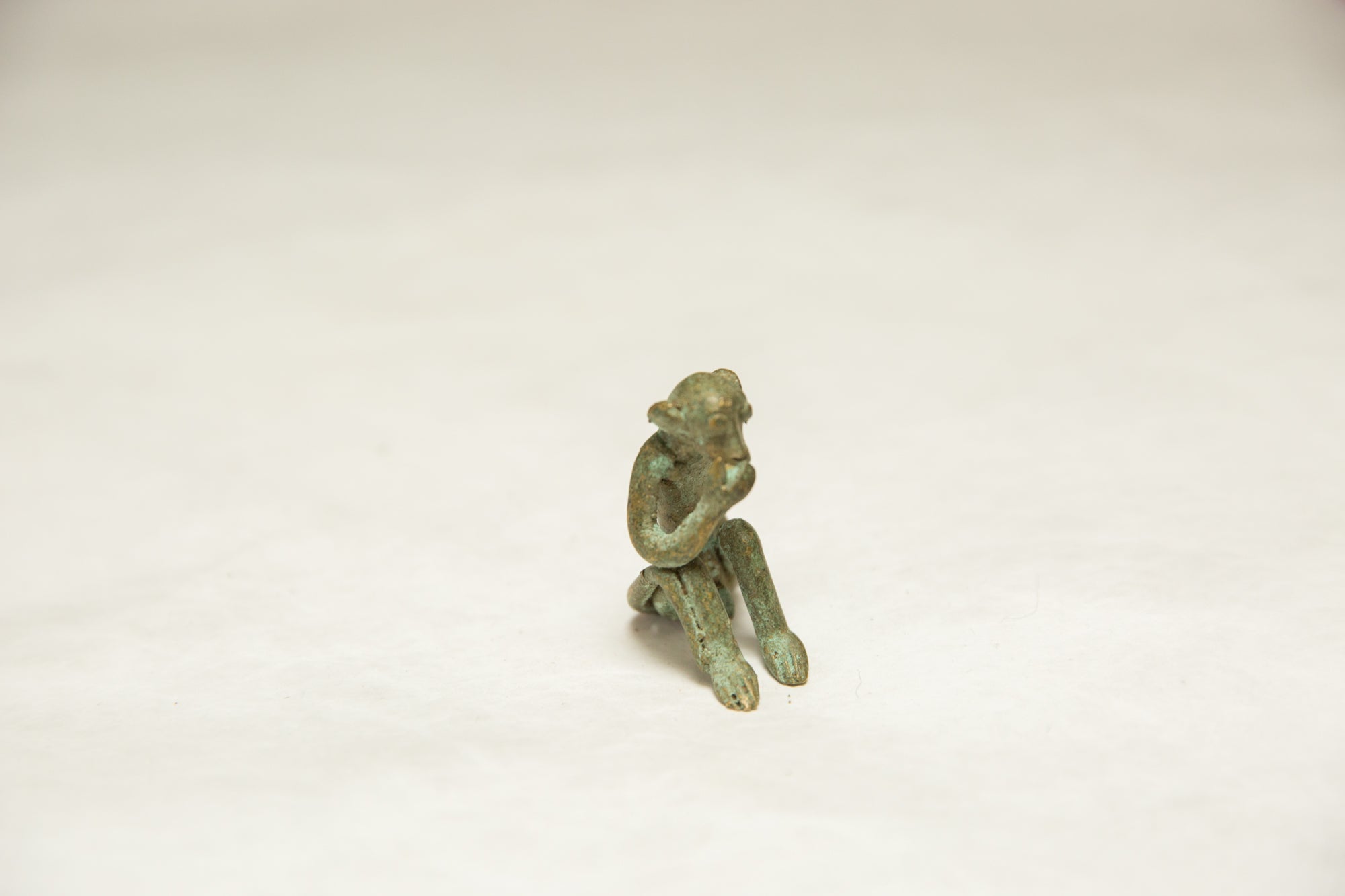 Vintage African Oxidized Bronze Sitting Monkey // ONH Item ab00742 Image 1
