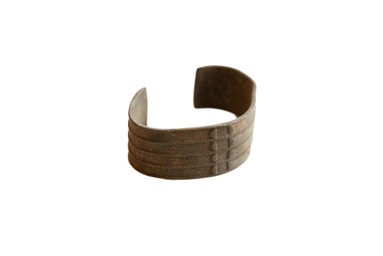 Vintage African Bronze Stripe Design Cuff Bracelet // ONH Item ab01054