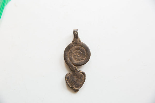 Vintage African Pendant // ONH Item ab01739 Image 1