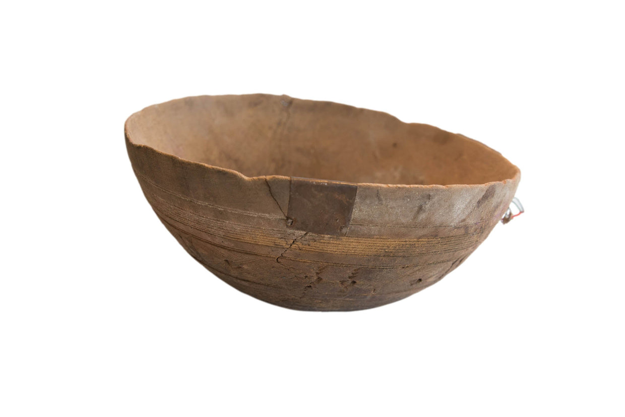 Antique African Hand Carved Wooden Bowl // ONH Item: ab02062