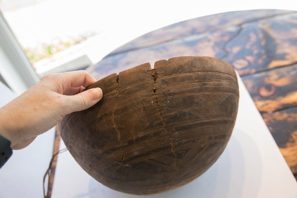Antique African Hand Carved Wooden Bowl // ONH Item: ab02065, Image 5