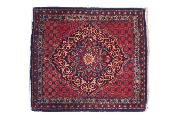 Vintage Kashan Square Rug Mat // ONH Item: ct001730