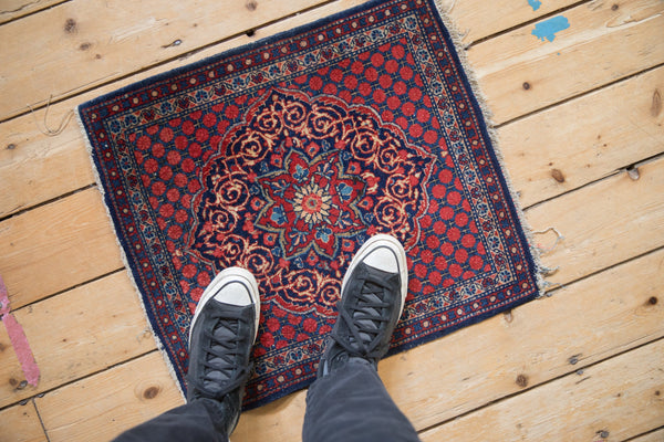 Vintage Kashan Square Rug Mat // ONH Item: ct001730, Image 1