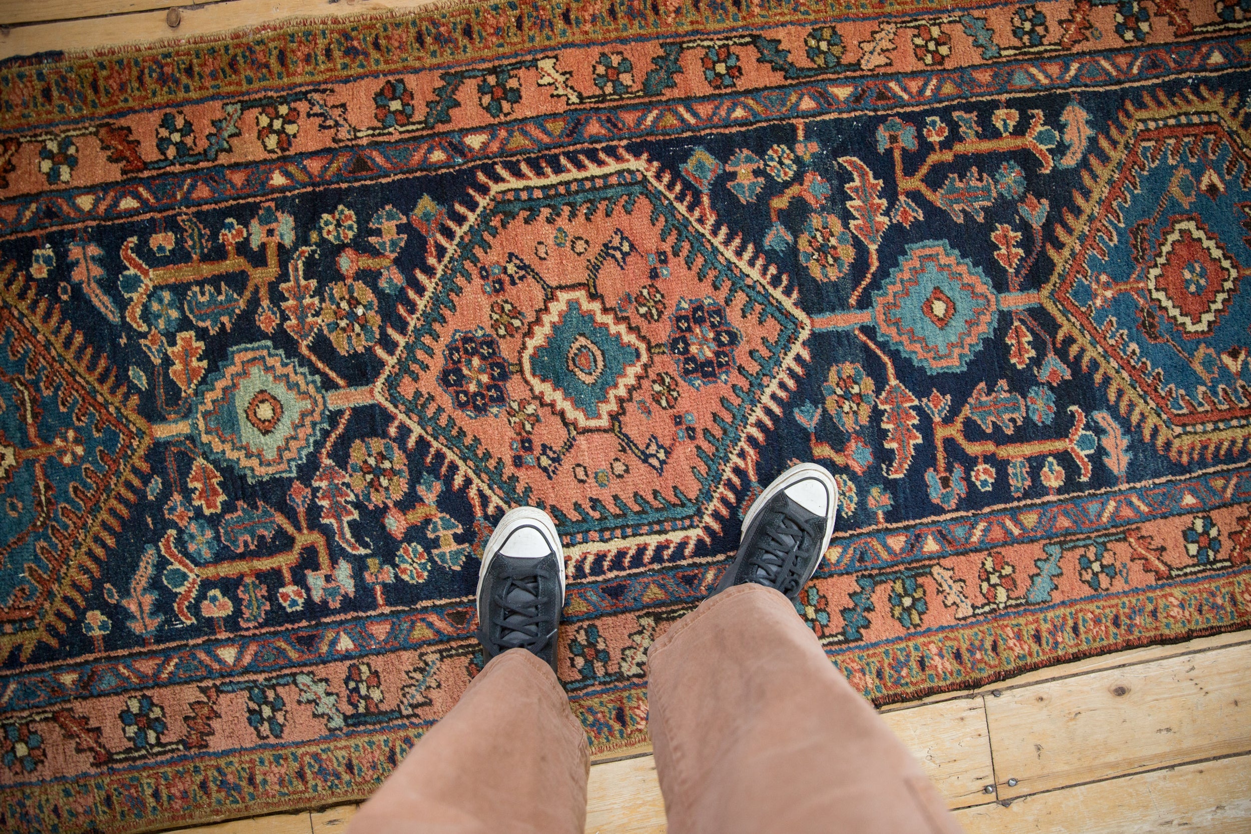 Vintage Heriz Rug Runner // ONH Item: ct001750, Image 1