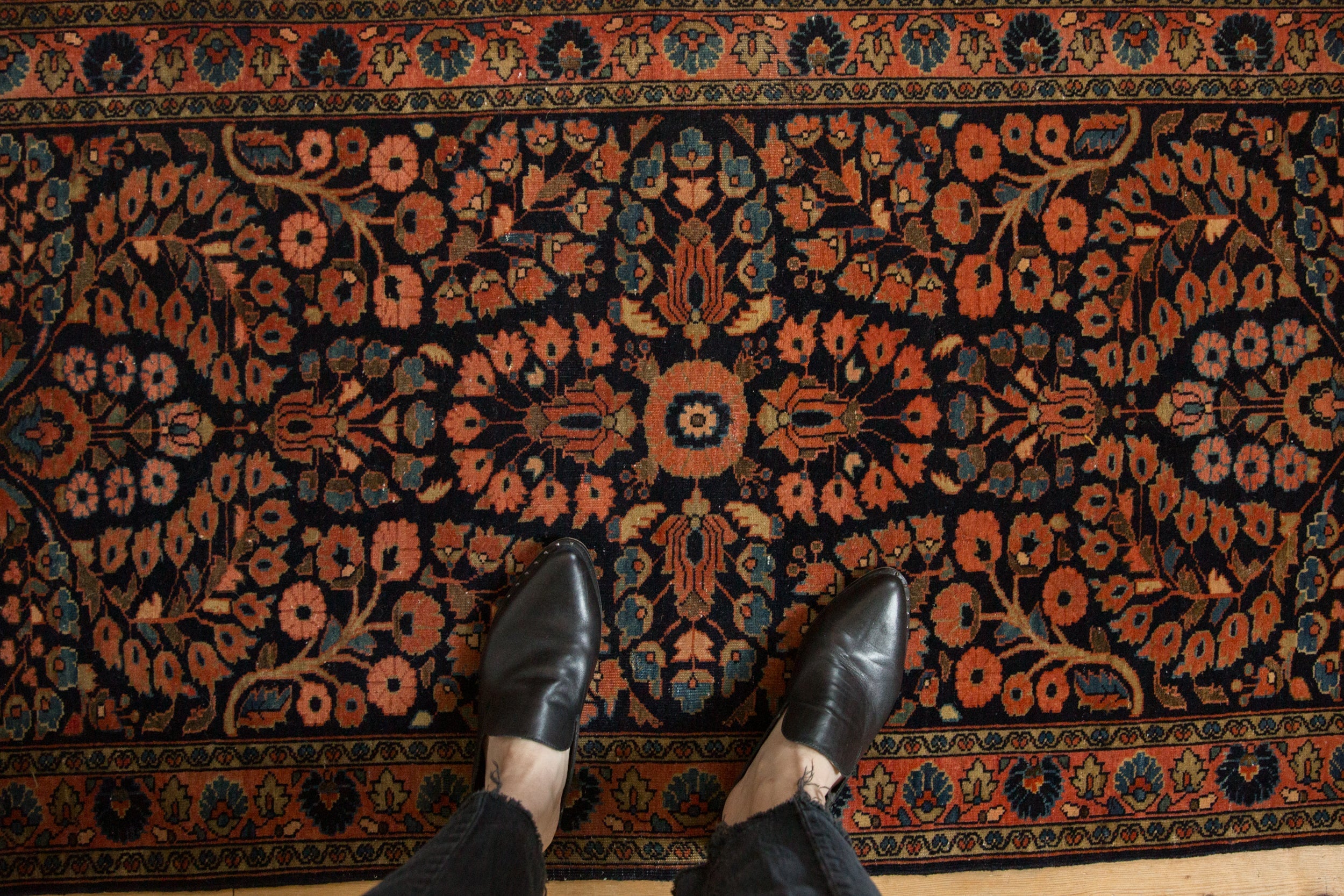 Vintage Sarouk Rug Runner // ONH Item: ct001764, Image 1