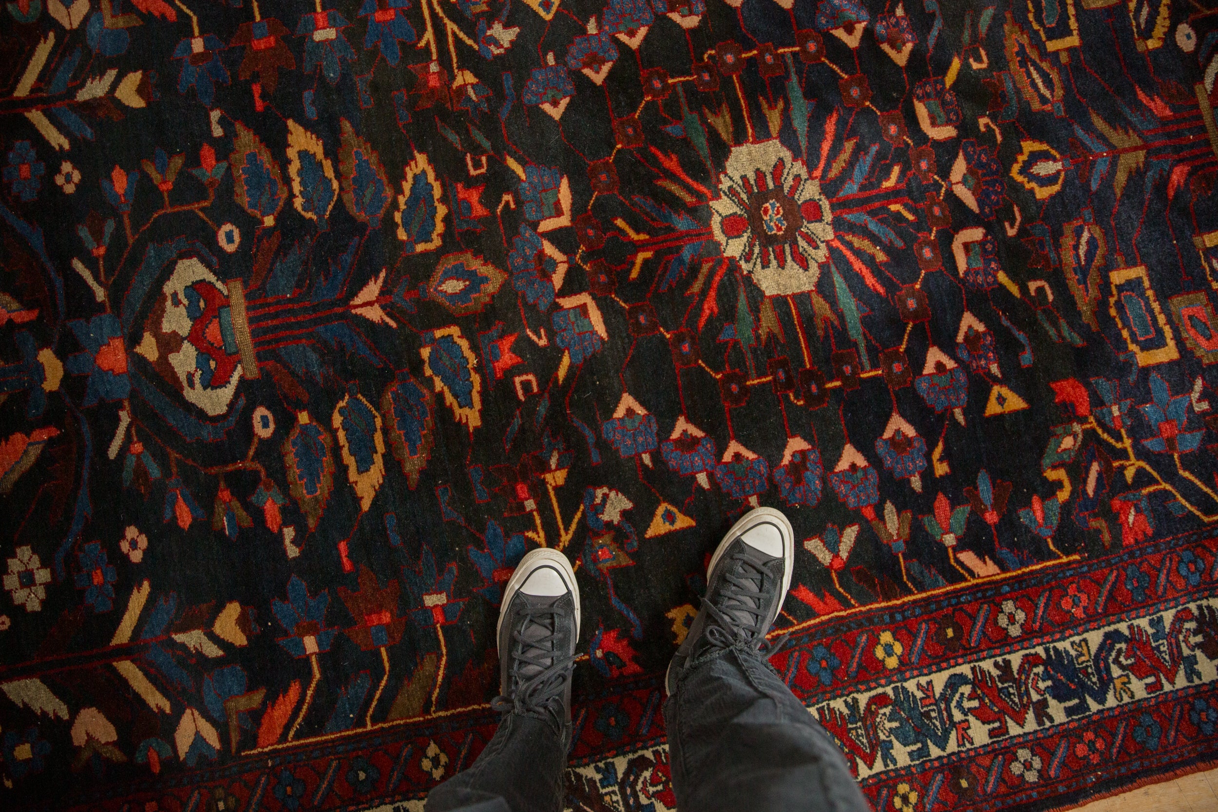Vintage Bakhtiari Carpet // ONH Item: ct001775, Image 1