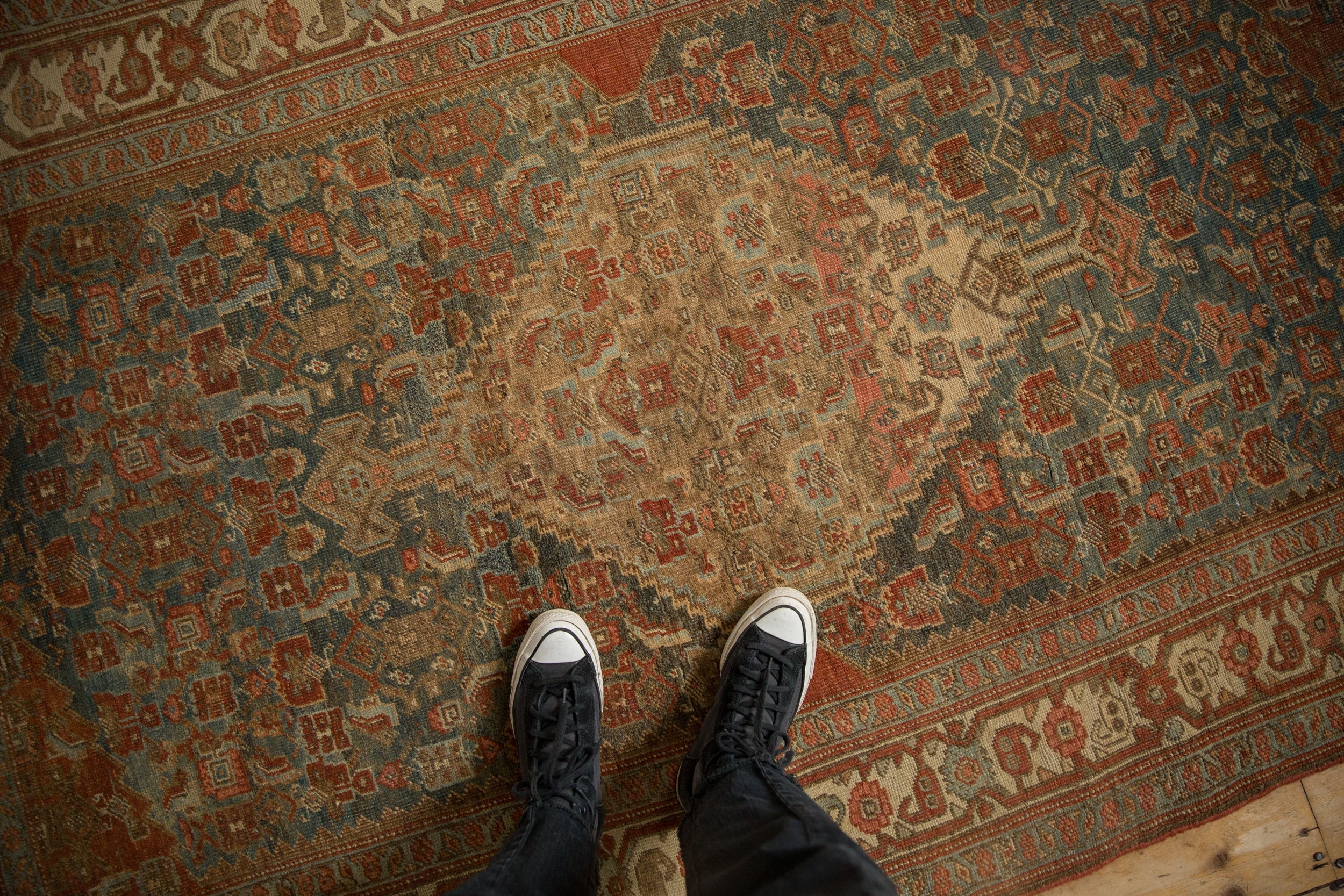 Antique Distressed Bijar Rug // ONH Item: ct001780, Image 1
