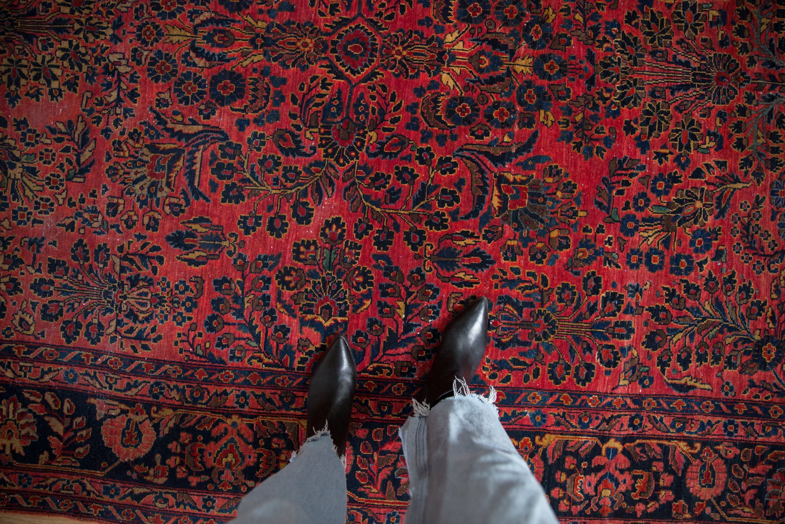 6.5x8.5 Antique Sarouk Carpet // ONH Item ct001809, Image 1