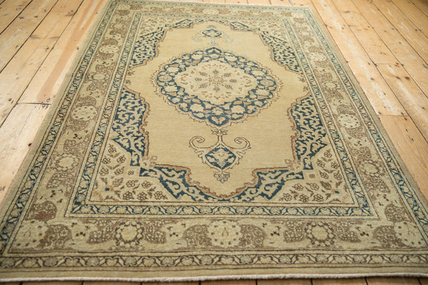 Vintage Tabriz Rug // ONH Item: ee004858, Image 7