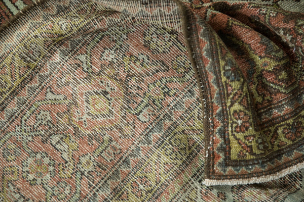 Vintage Distressed Hamadan Carpet // ONH Item: ee004870, Image 15