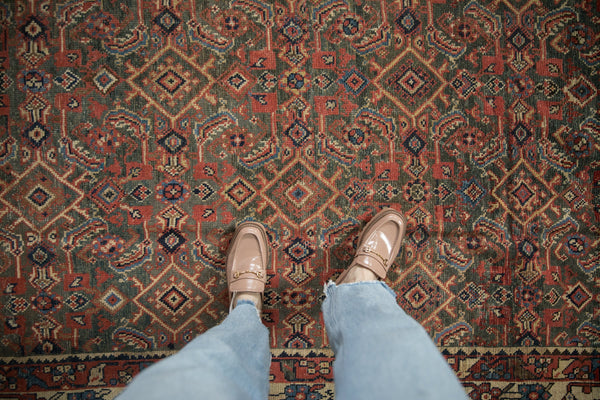 Vintage Distressed Mahal Carpet // ONH Item: ee004872, Image 1