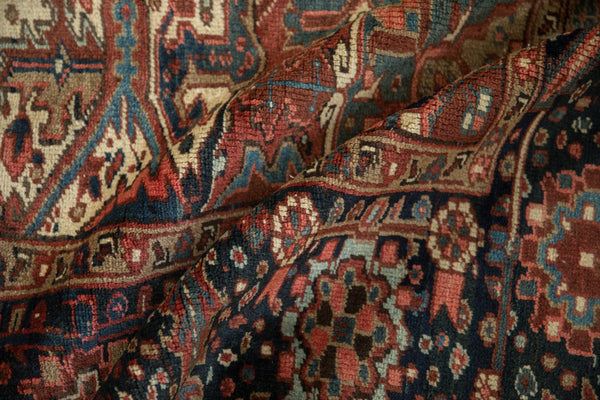 Vintage Heriz Carpet // ONH Item: ee004887, Image 7
