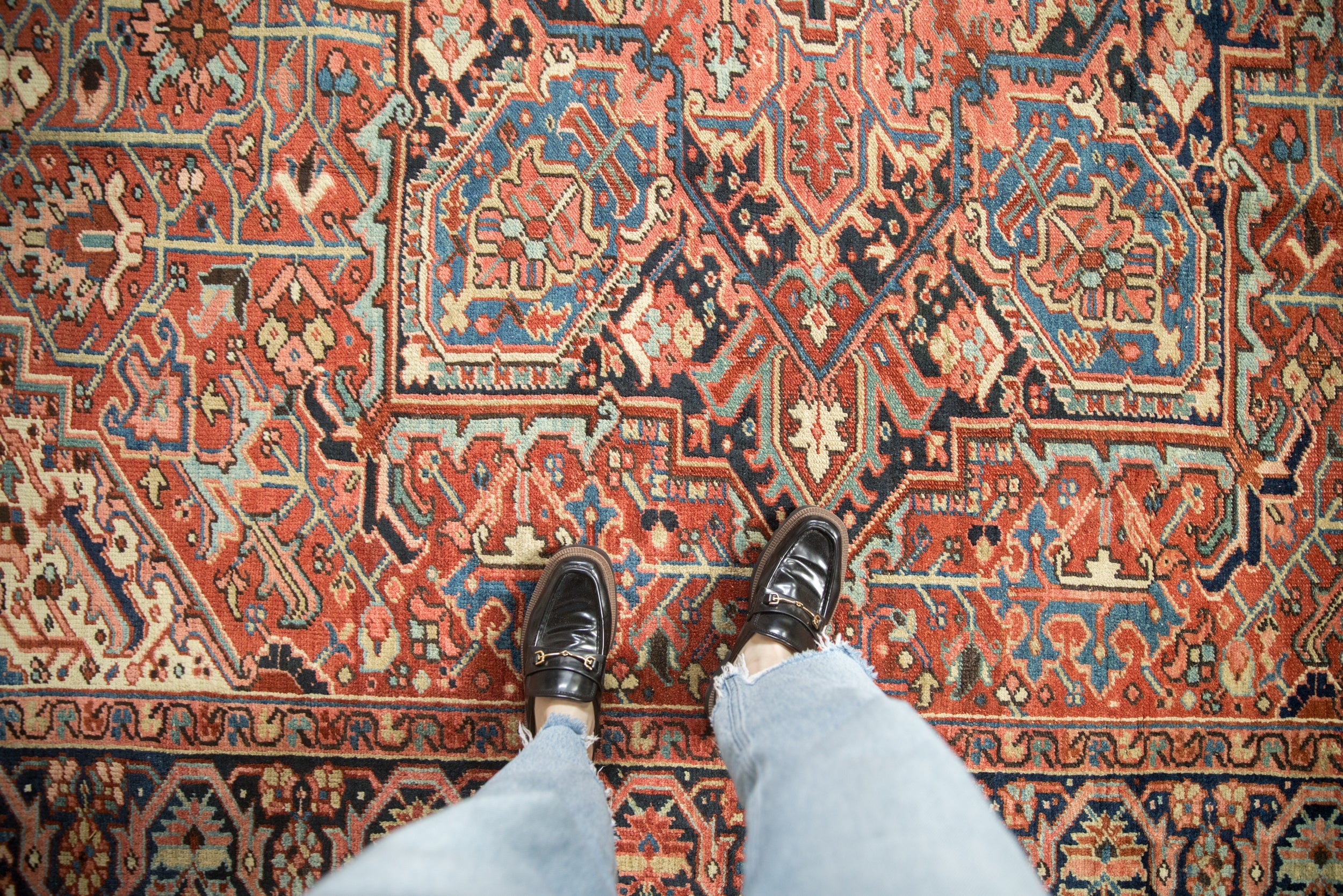 Vintage Heriz Carpet // ONH Item: ee004891, Image 1