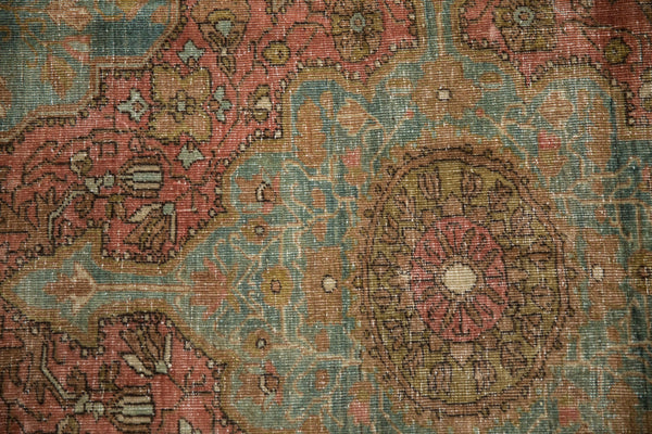 Antique Distressed Farahan Sarouk Rug // ONH Item: ee004892, Image 2