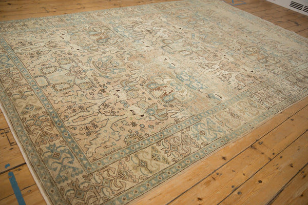 Vintage Distressed Tabriz Carpet // ONH Item: ee004897, Image 5