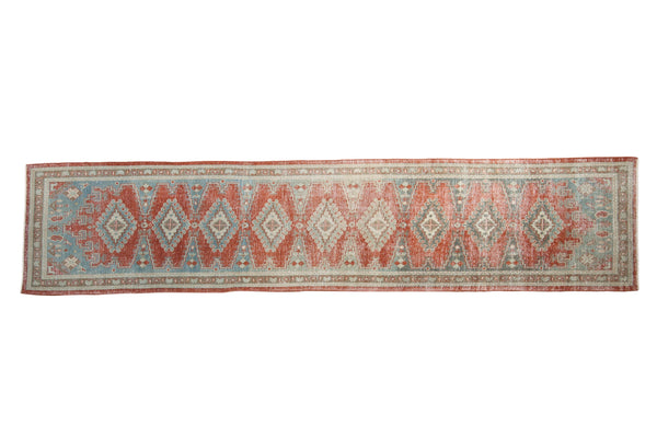 Vintage Distressed Veece Rug Runner // ONH Item: ee004898