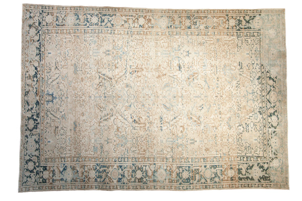 Vintage Distressed Heriz Carpet // ONH Item: ee004917