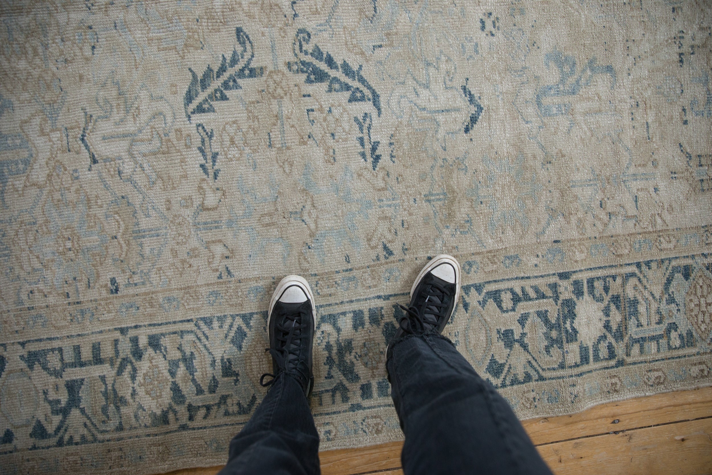 Vintage Distressed Mehrivan Carpet // ONH Item: ee004920, Image 1